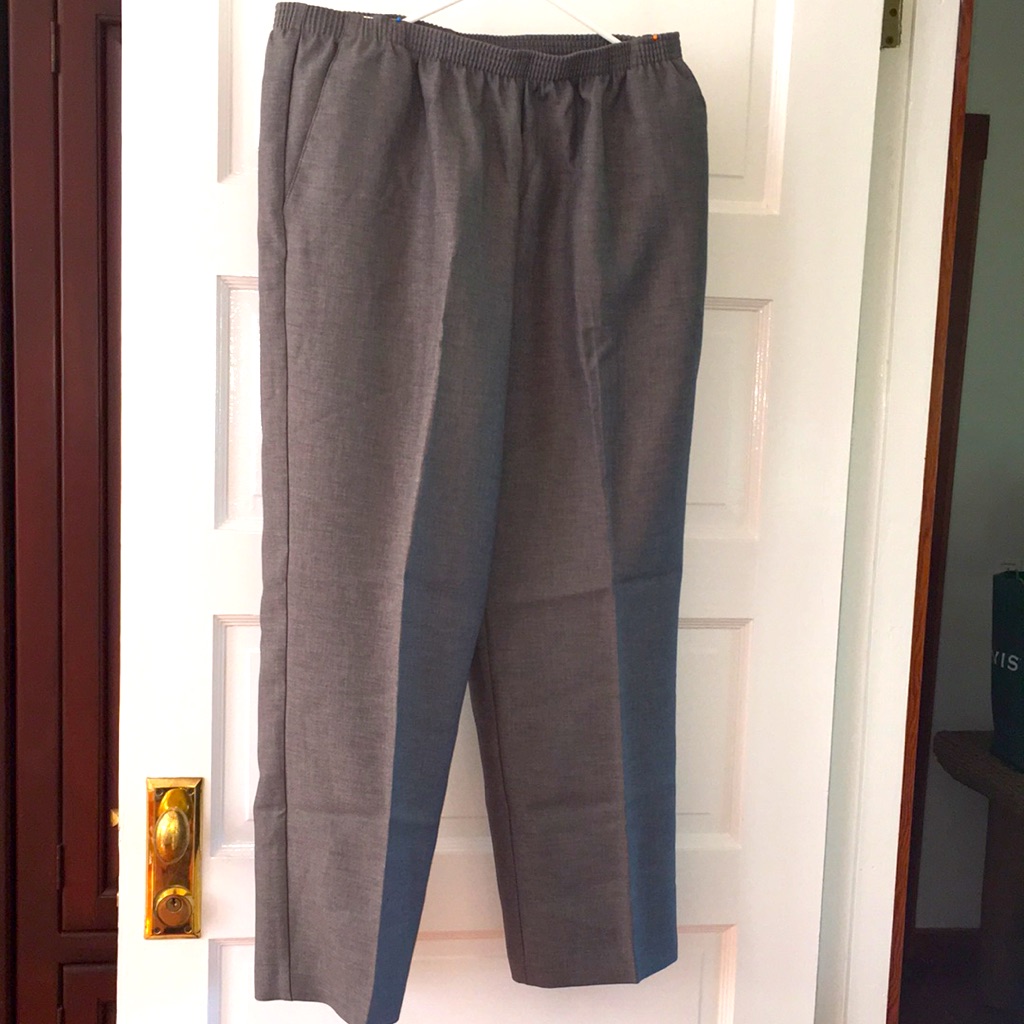 Alfred Dunner Size Me Grey Two Side Pockets Elastic Waist For Comfort Nwt